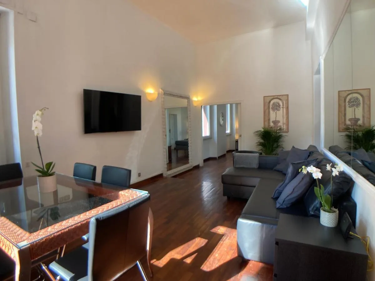 Apartment Maison Cloe Near The Spanish Steps Rome