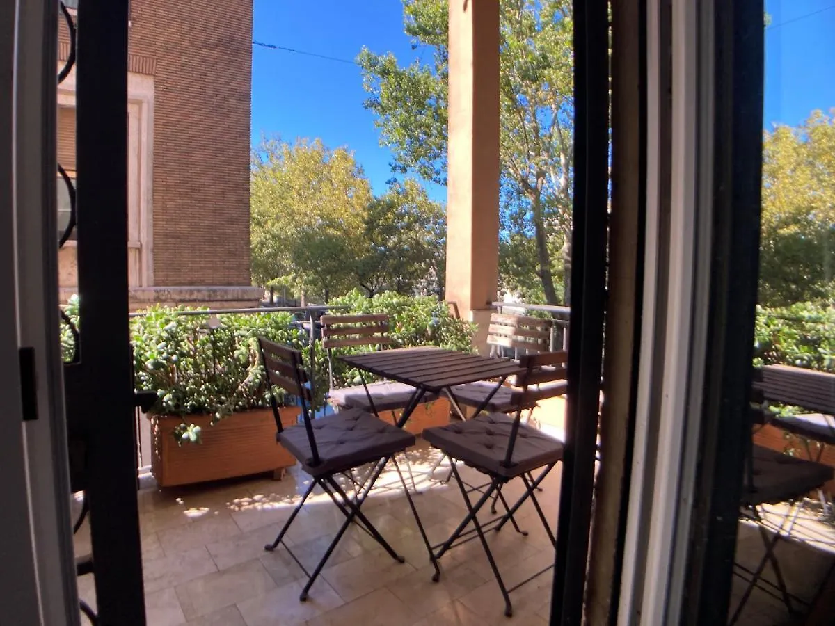 Maison Cloe Near The Spanish Steps Rome Apartment